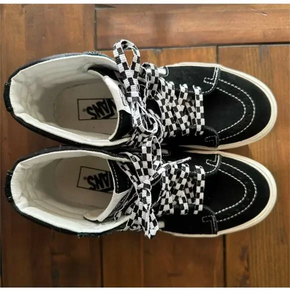 Vans Woman's Sk8-Hi Platform Sneakers - Picture 2 of 4